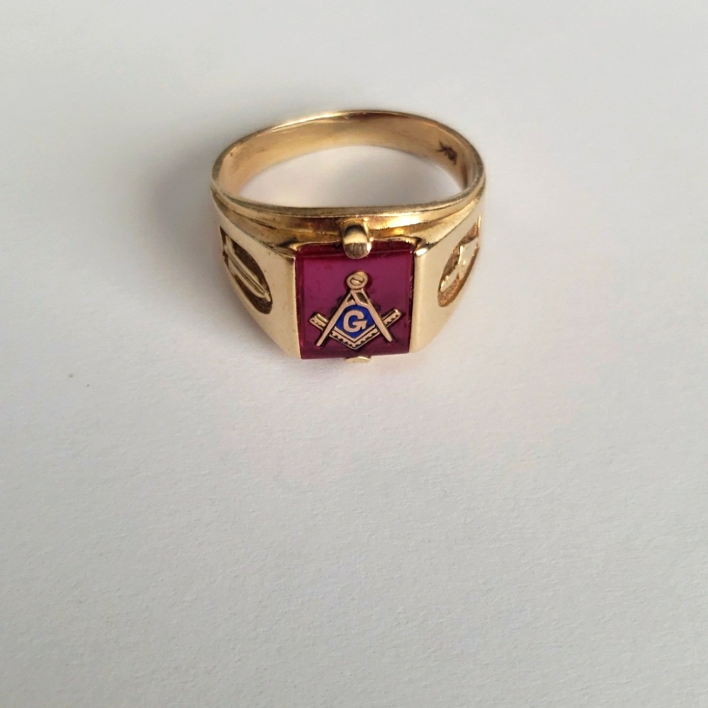 10k Free Mason Men's Ring Size 9